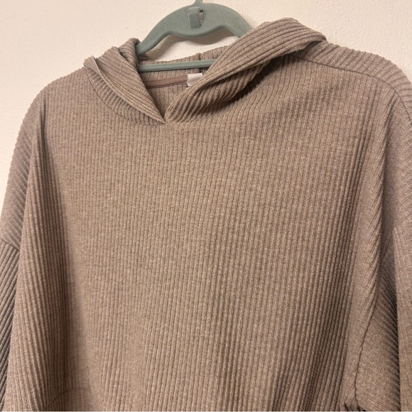 ALO Yoga Muse Hoodie Ribbed Sweatshirt Cropped Gravel Heather Women’s Size M - Picture 2 of 5